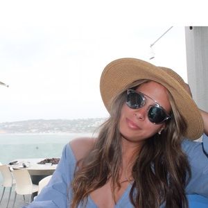 Meet your Posher, Gabriela